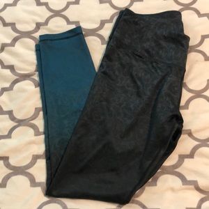 Calia by Carrie Underwood leggings